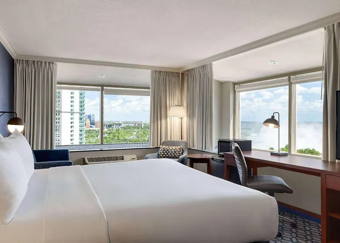 Wyndham Grand Fallsview Hotel